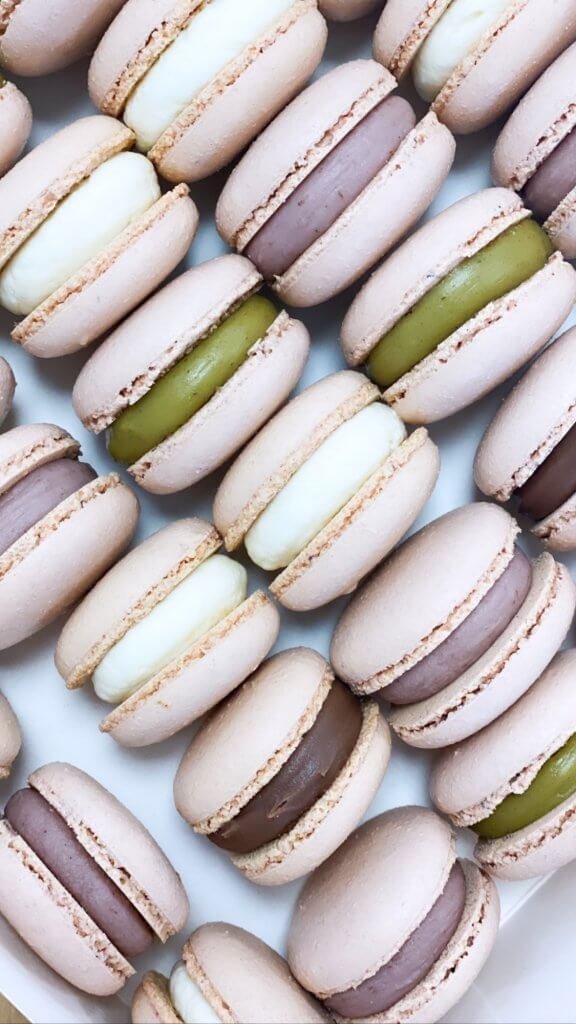 Plateau de macarons assortis